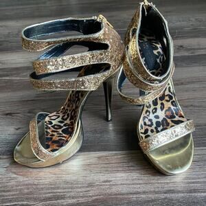 Socialite by: Shoe dazzel sz 8.5 gold Y2K platform stilletto glitter‎ heels